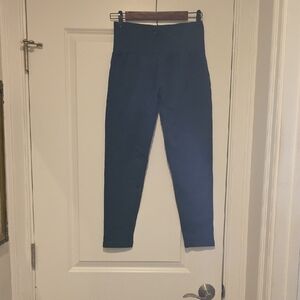Chic Navy High-Waisted Leggings